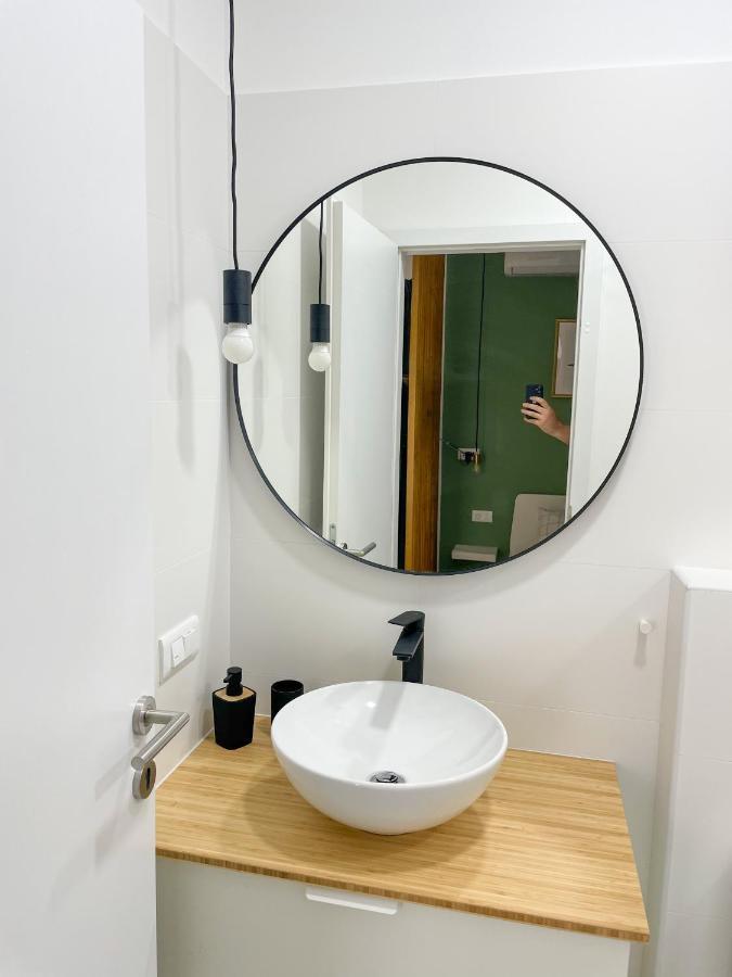 Apartment Modern Overlooking Downtown Makarska